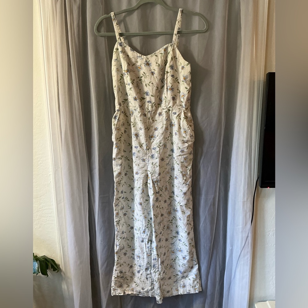 Old Navy Size Medium Perfect For Easter Floral Sp… - image 1